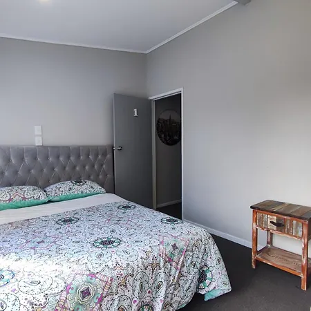 West Side Beautiful And Quiet Home Auckland Room photo