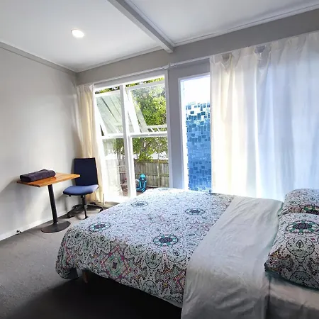 West Side Beautiful And Quiet Home Auckland Room photo