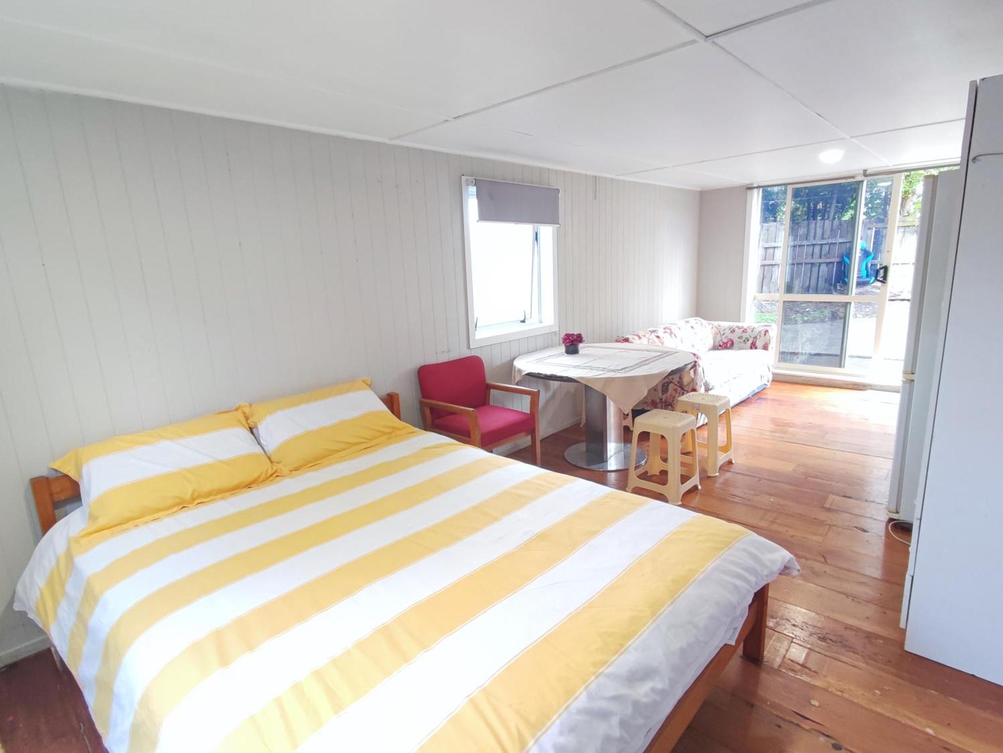 West Side Beautiful And Quiet Homestay Auckland